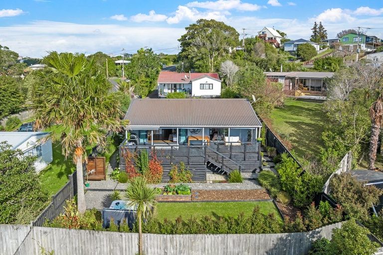 Photo of property in 5b Kauri Road, Stanmore Bay, Whangaparaoa, 0932