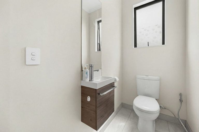 Photo of property in 21 Grey Warbler Road, Hobsonville, Auckland, 0616