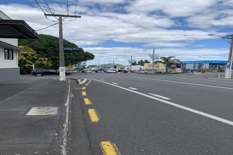 Photo of property in 329a Onehunga Mall, Onehunga, Auckland, 1061
