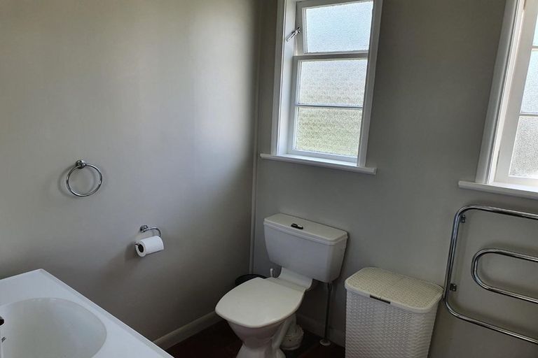 Photo of property in 5 Clark Road, Karaka, Papakura, 2580