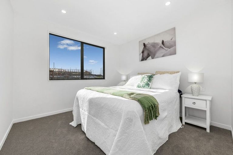 Photo of property in 13 Catalina Avenue, Rosehill, Papakura, 2113