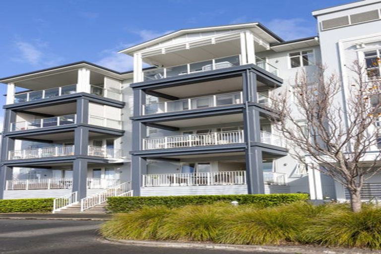 Photo of property in 62 Rewa Rewa Lane, Orewa, 0931