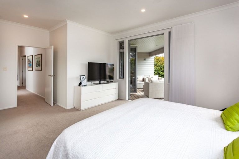 Photo of property in 100 Pacific View Drive, Whangamata, 3620