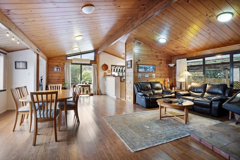 Photo of property in 151 Oaia Road, Muriwai, Waimauku, 0881