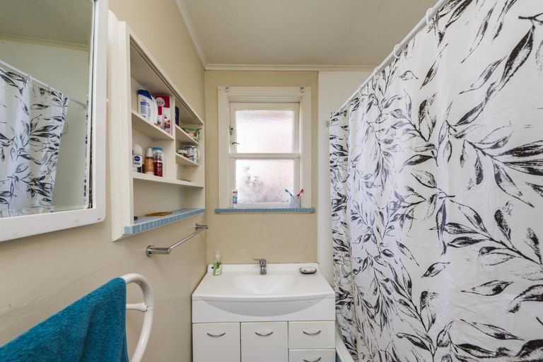 Photo of property in 34 Galway Avenue, Hokowhitu, Palmerston North, 4410