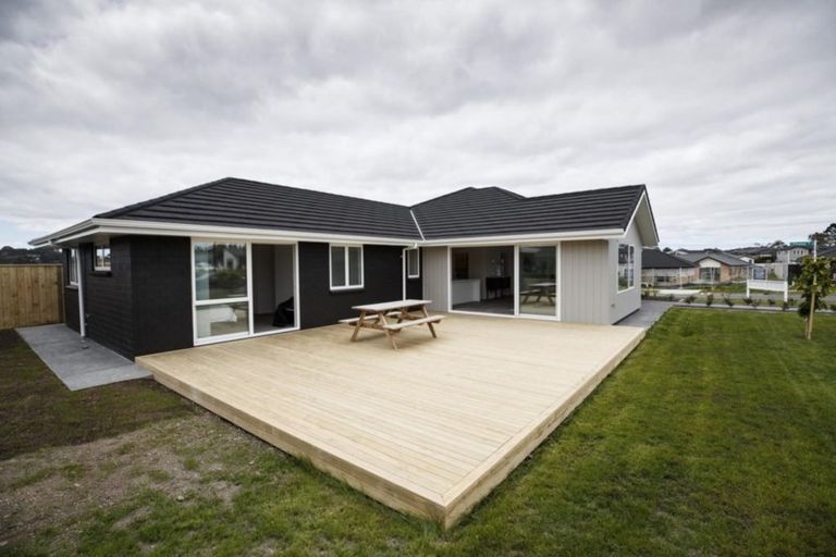 Photo of property in 15 Pitoitoi Drive, Riverhead, 0820