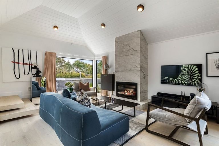 Photo of property in 9 Quebec Road, Milford, Auckland, 0620