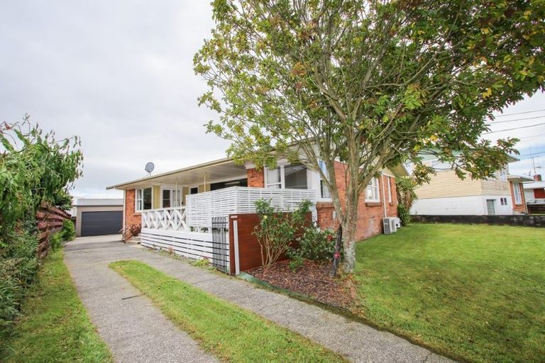 Photo of property in 26 Larnach Street, St Andrews, Hamilton, 3200