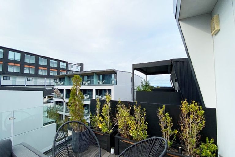 Photo of property in Sugar Lane Apartments, 11/31 Rawene Road, Birkenhead, Auckland, 0626