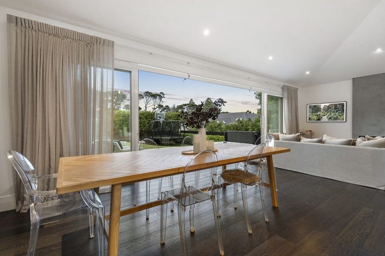 Photo of property in 10 Le Roy Terrace, Birkenhead, Auckland, 0626