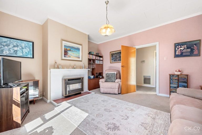 Photo of property in 17 Hart Avenue, Boulcott, Lower Hutt, 5011