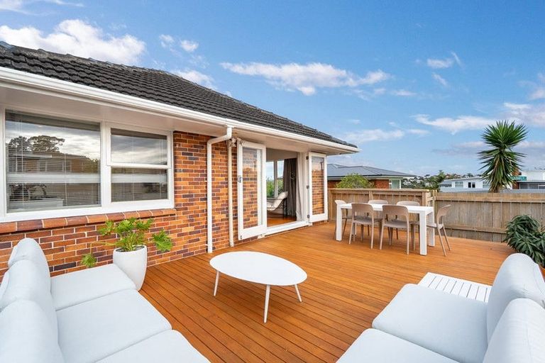 Photo of property in 1/8 Fowler Street, Northcote, Auckland, 0627