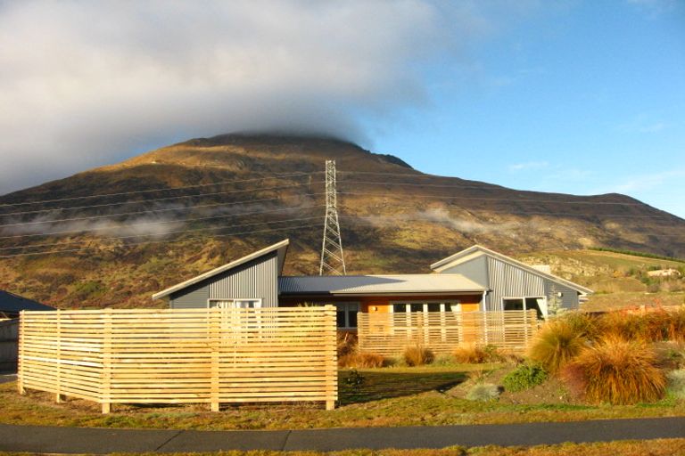 Photo of property in 15 Poolburn Court, Lake Hayes, Queenstown, 9304