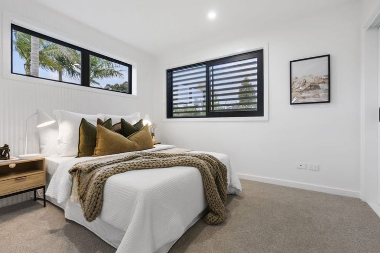 Photo of property in 28 Dawnhaven Drive, Te Atatu Peninsula, Auckland, 0610