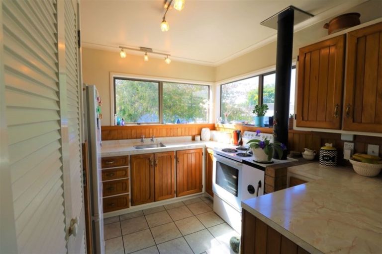 Photo of property in 35 Barnard Road, Fairy Springs, Rotorua, 3015