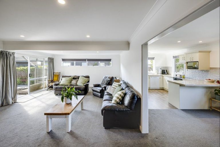 Photo of property in 13 Holyrood Street, Taradale, Napier, 4112