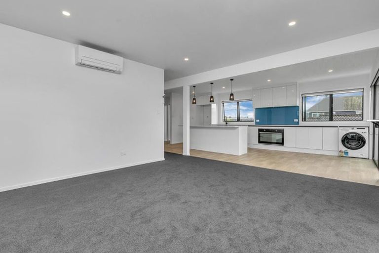 Photo of property in 7/19 Milton Road, Orewa, 0931