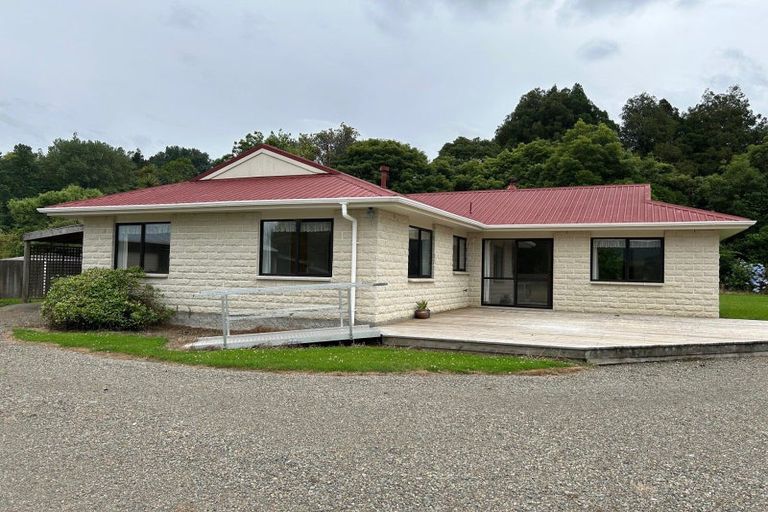 Photo of property in 1238 Pohangina Road, Pohangina, Ashhurst, 4884