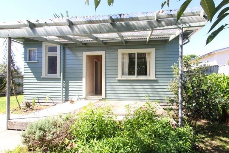 Photo of property in 1112 Caroline Road, Mayfair, Hastings, 4122