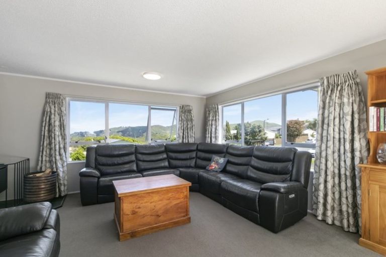 Photo of property in 14 Kaitangata Crescent, Kelson, Lower Hutt, 5010