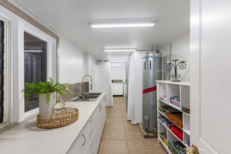 Photo of property in 1/47 Lyons Avenue, Murrays Bay, Auckland, 0630