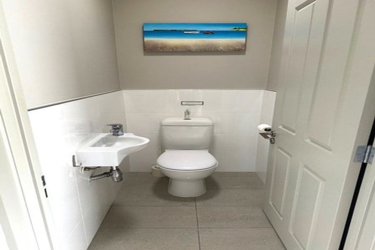 Photo of property in 77 Paremoremo Road, Lucas Heights, Auckland, 0632