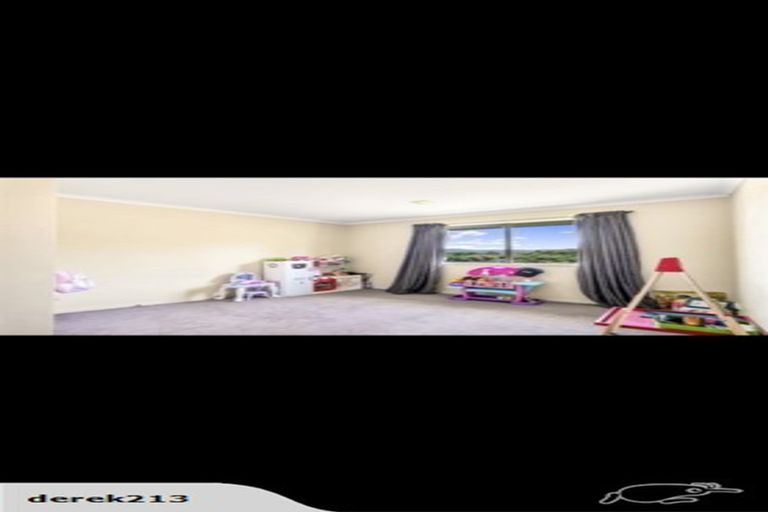 Photo of property in 70 South Kensington Way, Henderson, Auckland, 0612