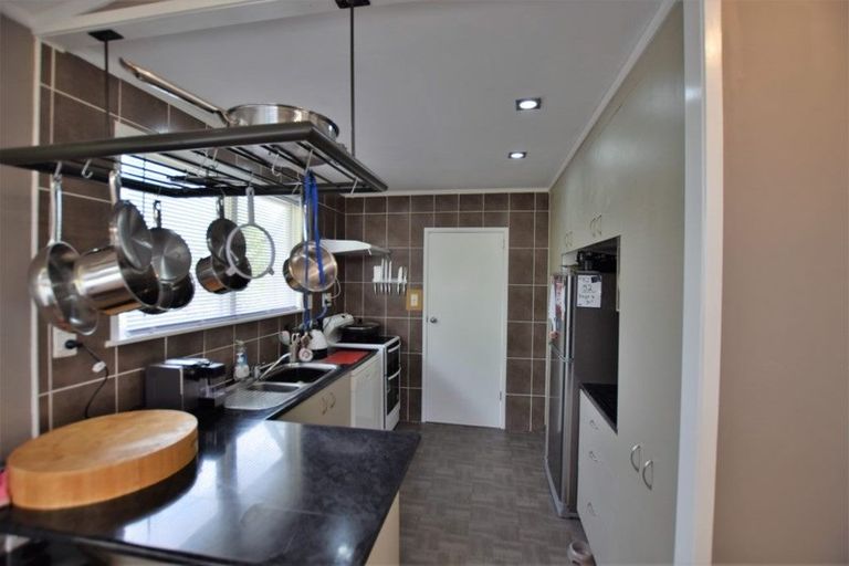 Photo of property in 31 Harmel Road, Glendene, Auckland, 0602