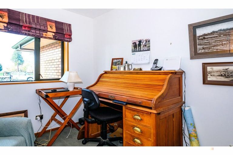 Photo of property in 51 Tancred Street, Geraldine, 7930