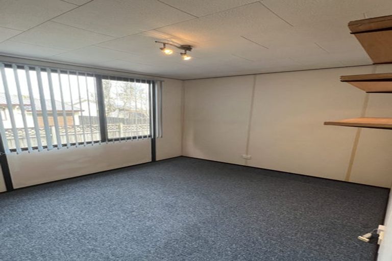 Photo of property in 2/141 Carnoustie Drive, Wattle Downs, Auckland, 2103