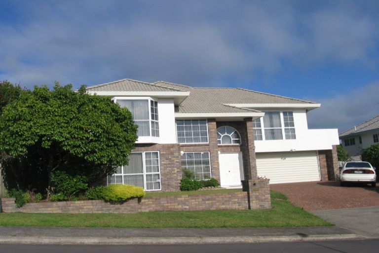 Photo of property in 3 David Beattie Place, Chatswood, Auckland, 0626