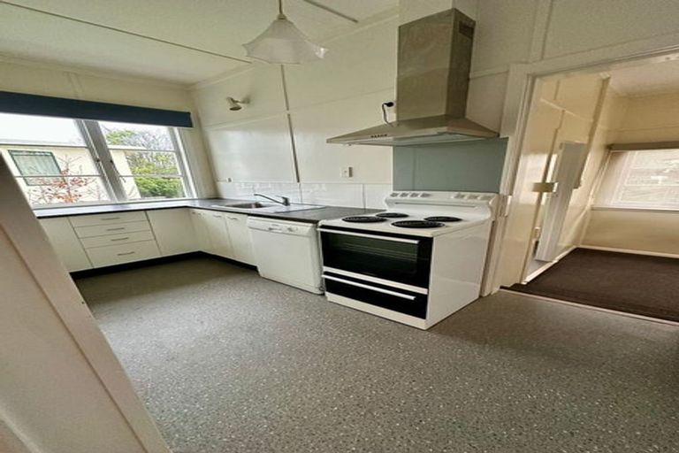 Photo of property in 2 Moorefield Road, Johnsonville, Wellington, 6037