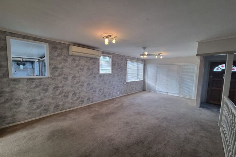 Photo of property in 11 Matipo Road, Te Atatu Peninsula, Auckland, 0610