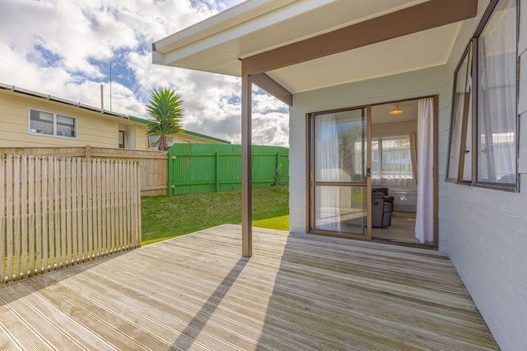 Photo of property in 8 Karyn Street, Castlecliff, Whanganui, 4501