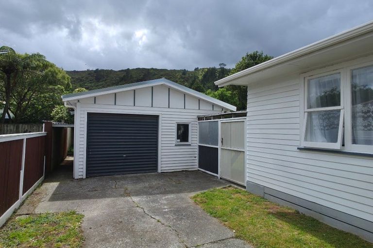 Photo of property in 22 Parenga Street, Wainuiomata, Lower Hutt, 5014