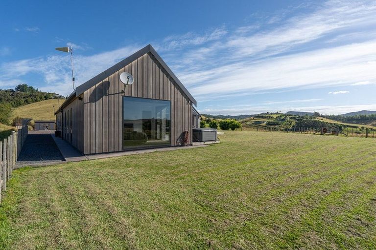 Photo of property in 623b Puketona Road, Haruru, 0204