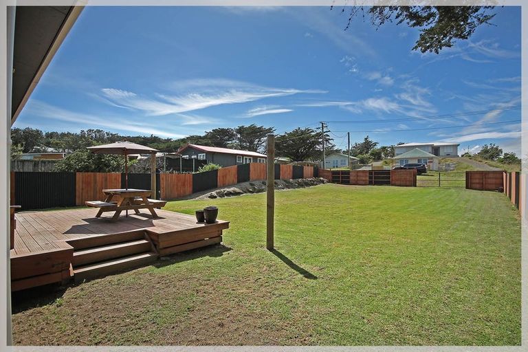 Photo of property in 6 Dustin Street, Foxton Beach, Foxton, 4815