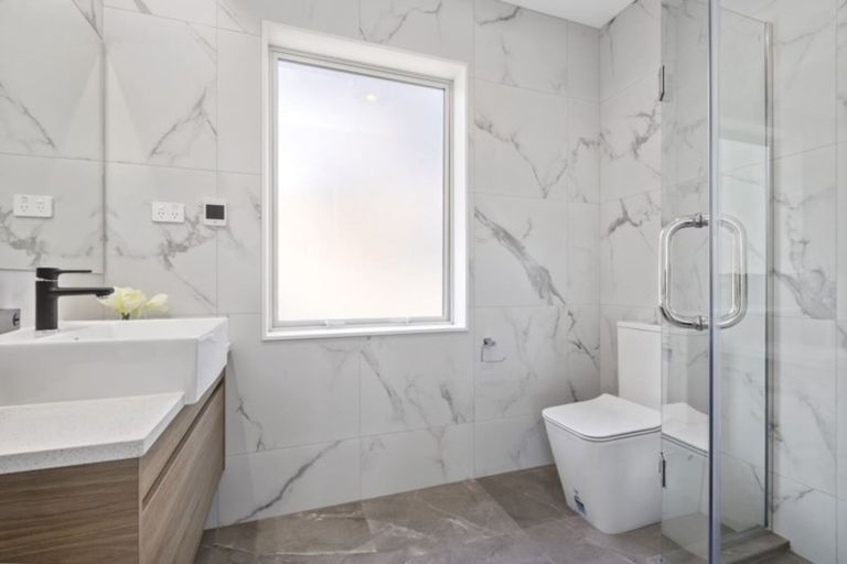 Photo of property in 28 Turutu Place, Long Bay, Auckland, 0630