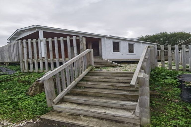 Photo of property in 16 Massine Place, Randwick Park, Auckland, 2105