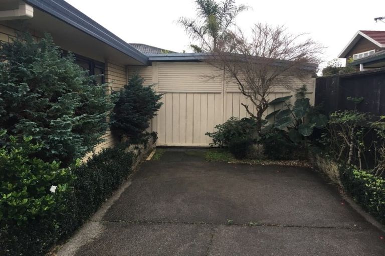 Photo of property in 22 Whitford Place, Rototuna North, Hamilton, 3210