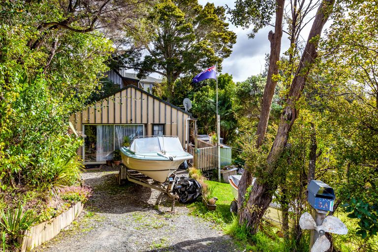 Photo of property in 5 Woodlands Avenue, Snells Beach, 0920