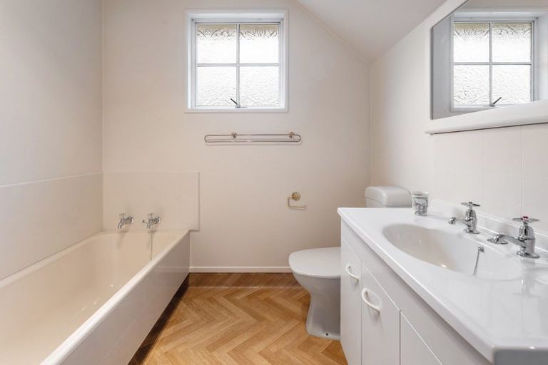 Photo of property in 74 Totara Street, Fendalton, Christchurch, 8041