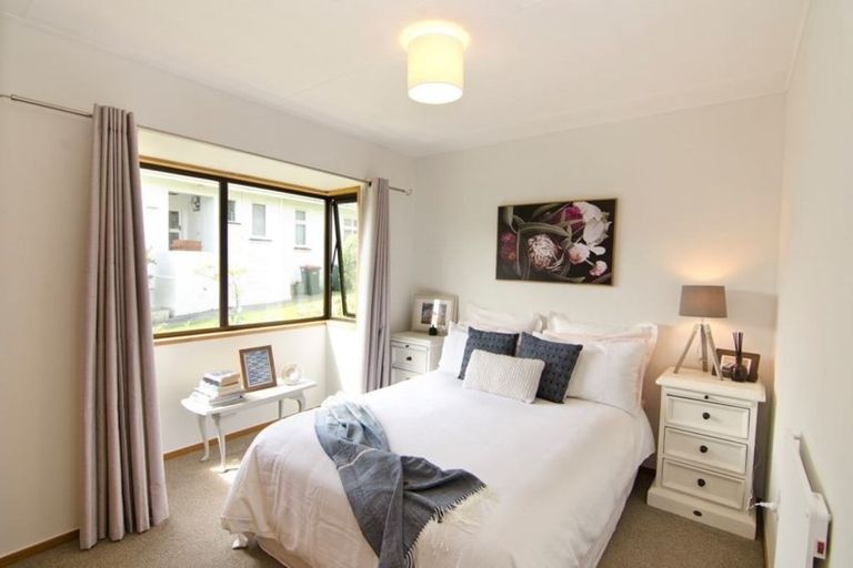 Photo of property in 43 Cheviot Street, Roxburgh, 9500