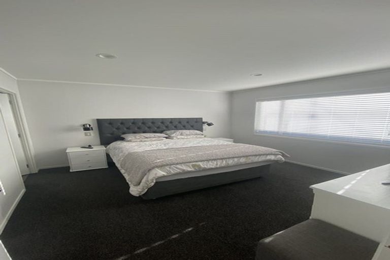 Photo of property in 1/57 Hattaway Avenue, Bucklands Beach, Auckland, 2012