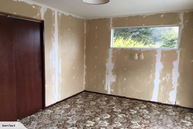 Photo of property in 5b Bracken Street, Wallaceville, Upper Hutt, 5018