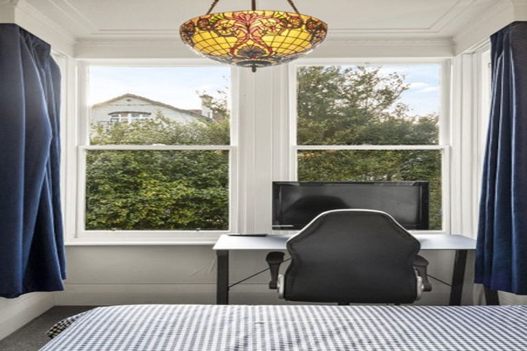 Photo of property in 81 Manor Place, Dunedin Central, Dunedin, 9016