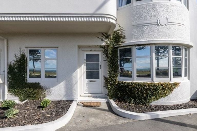 Photo of property in 4/541 Marine Parade, Napier South, Napier, 4110