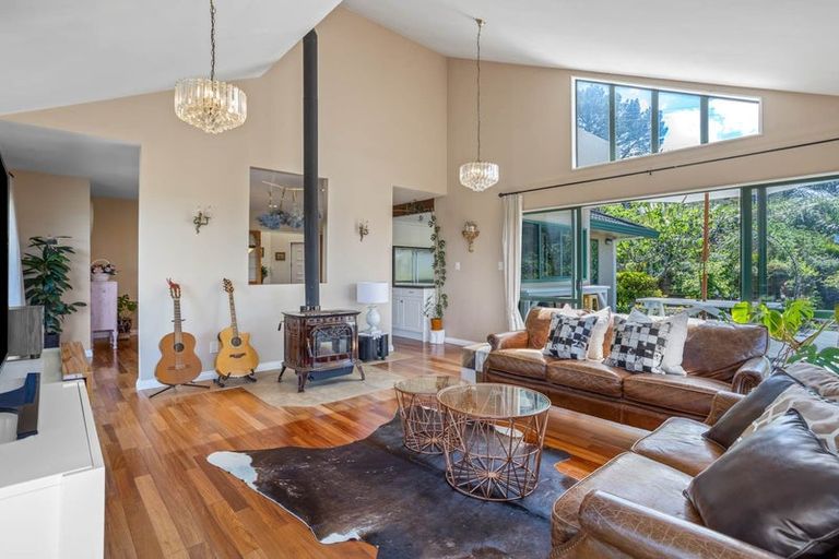 Photo of property in 1 Whangaparaoa Road, Red Beach, 0932