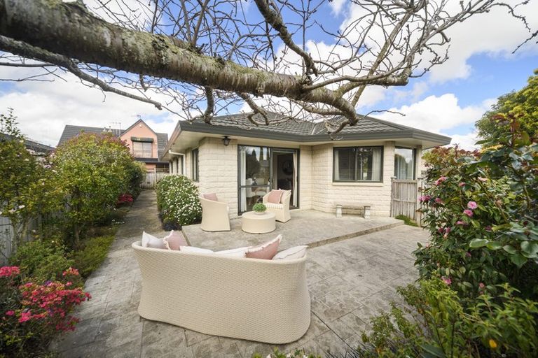 Photo of property in 28 Swansea Street, Hokowhitu, Palmerston North, 4410