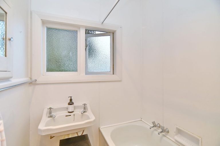 Photo of property in 35 Birchfield Avenue, Dallington, Christchurch, 8061